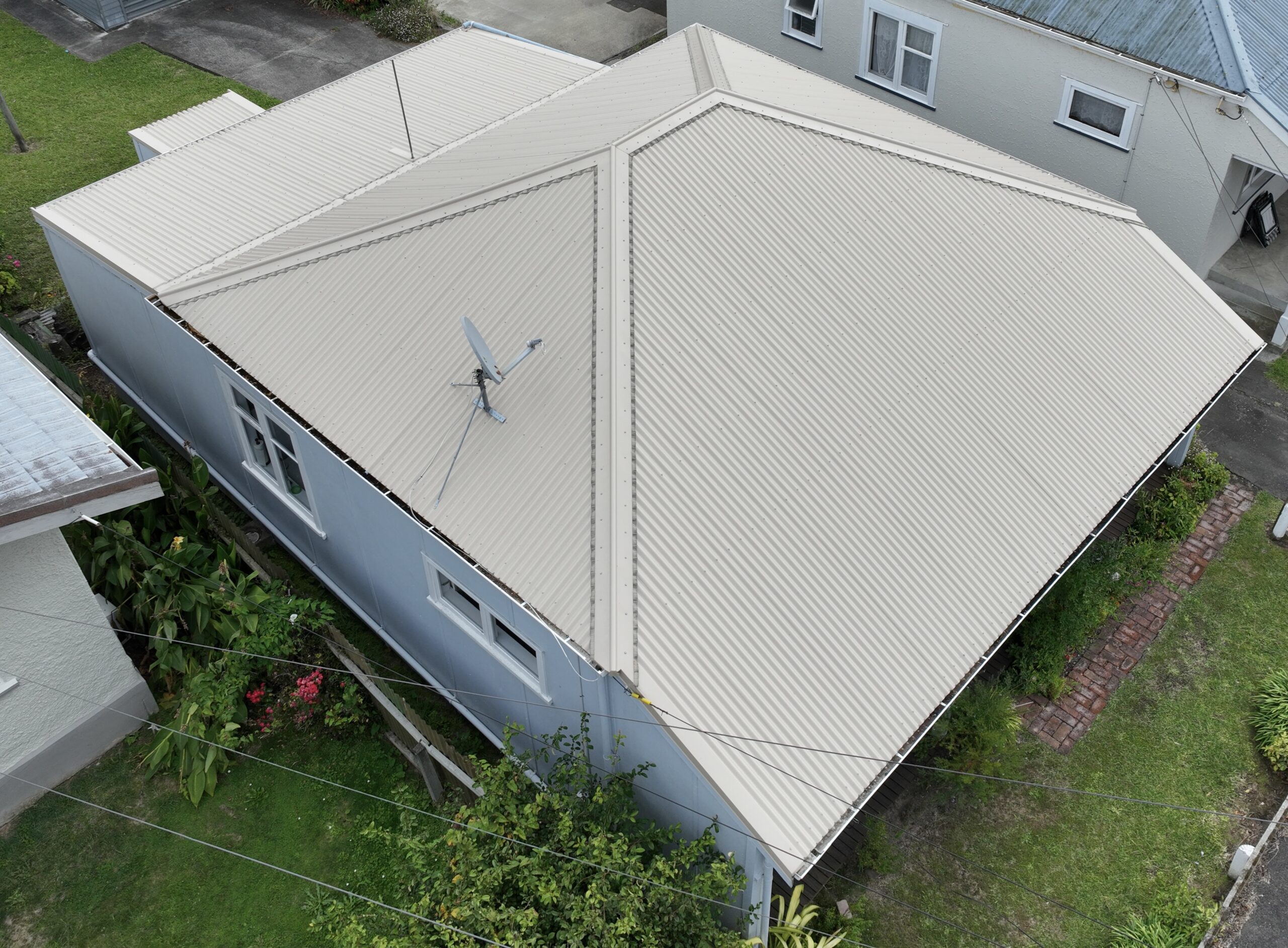 Desert Sand COLORSTEEL roofing colour