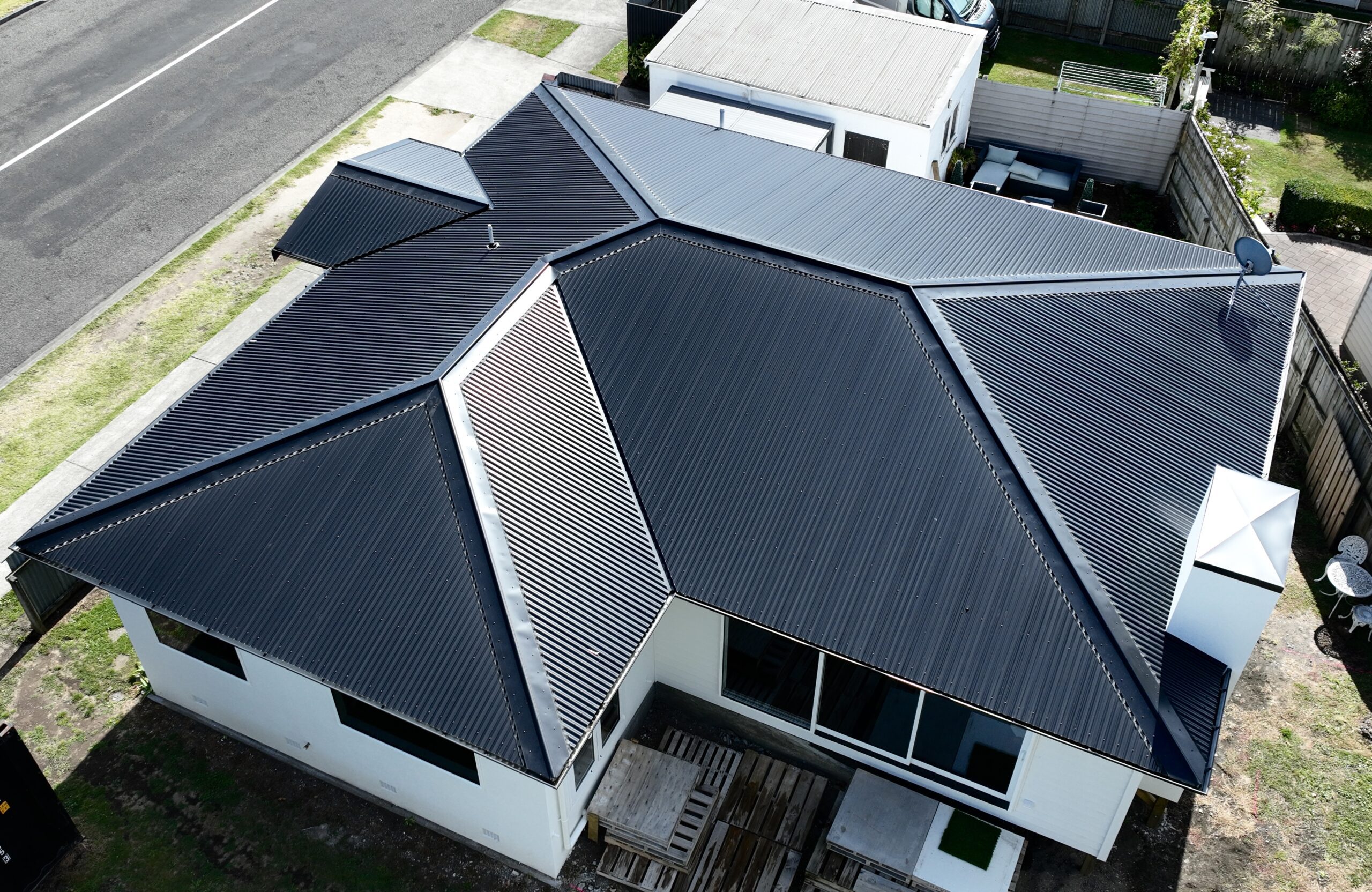 Ebony COLORSTEEL roofing colour