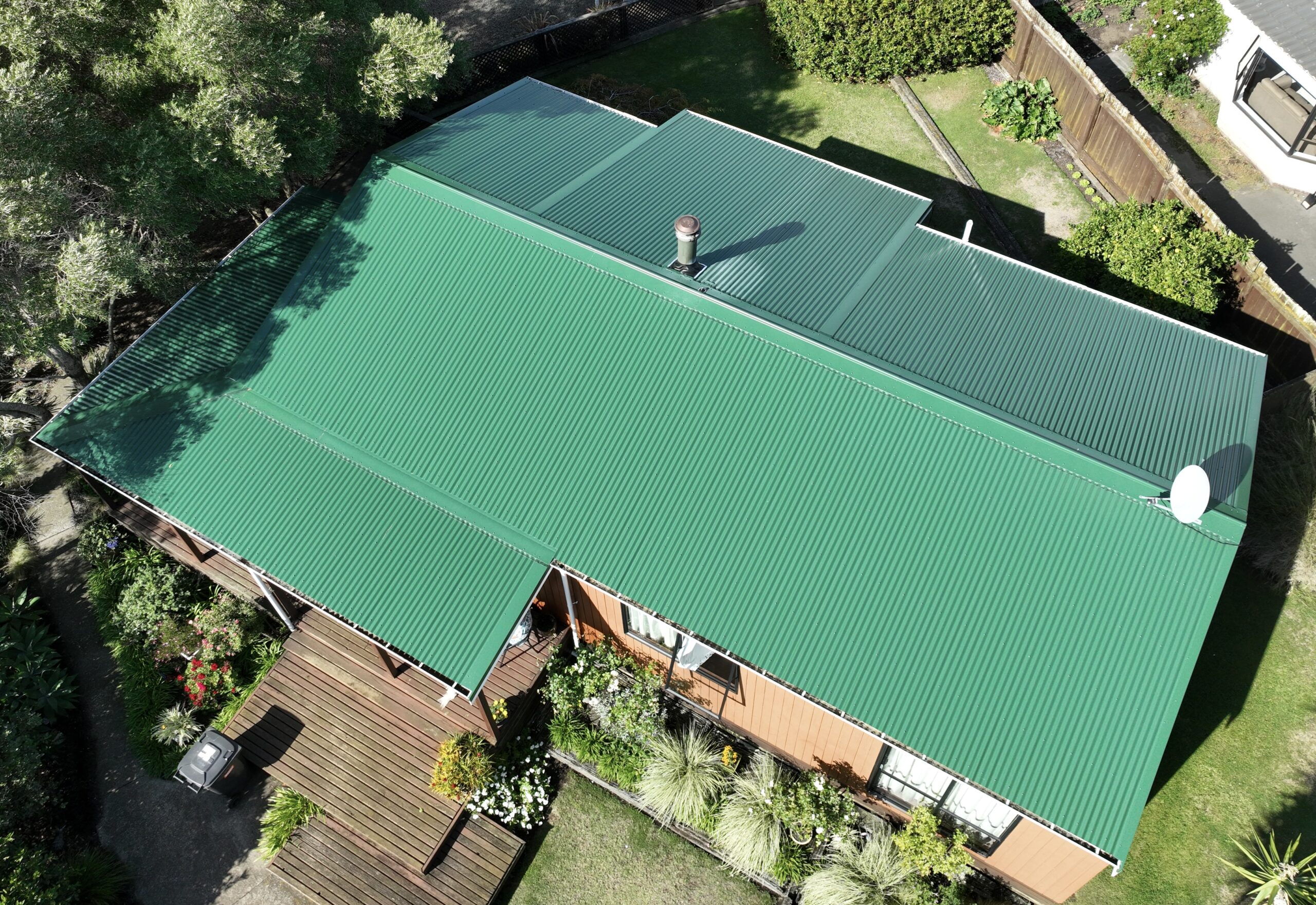 Permanent Green COLORSTEEL roofing colour