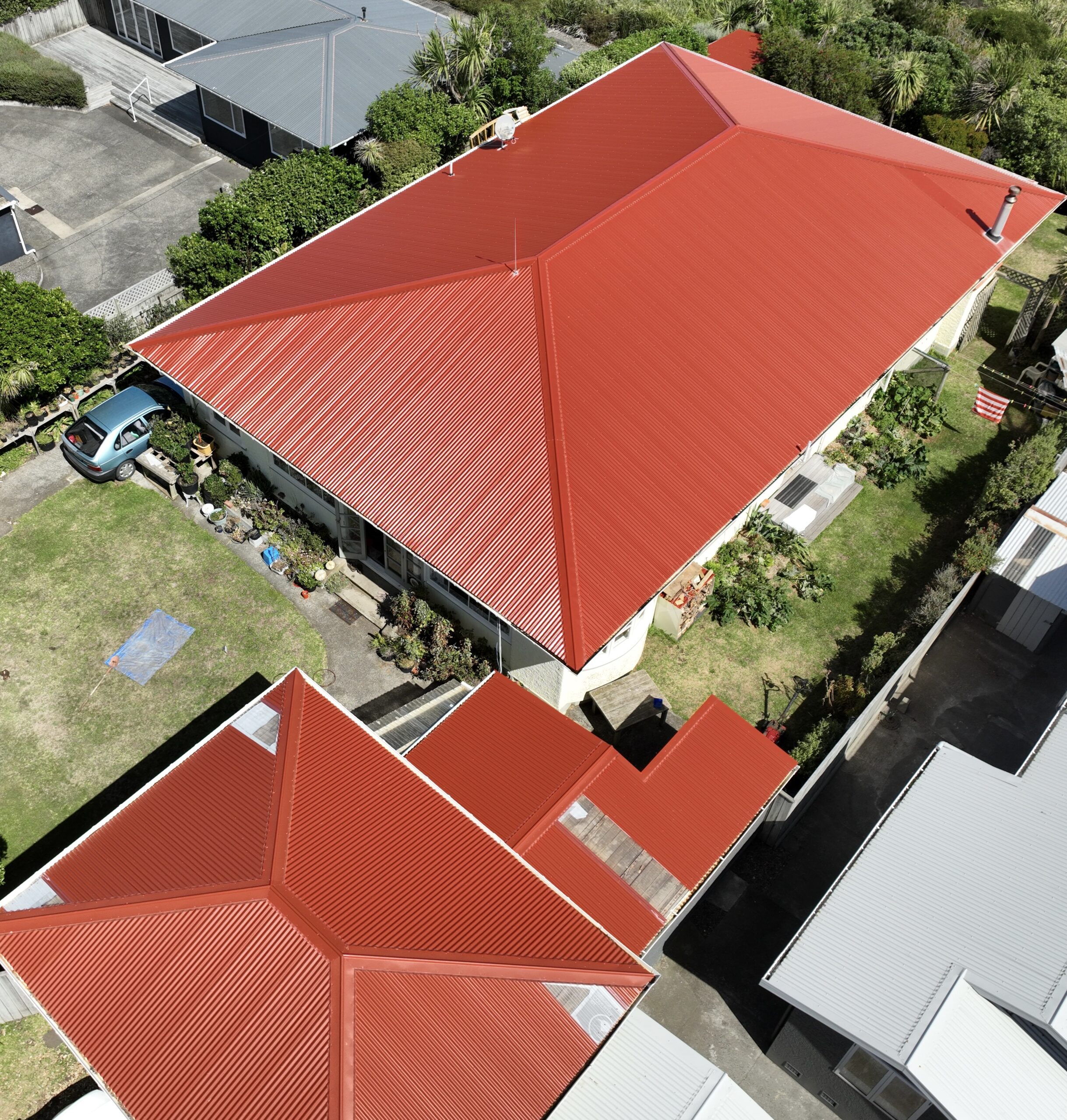 Pioneer Red COLORSTEEL roofing colour